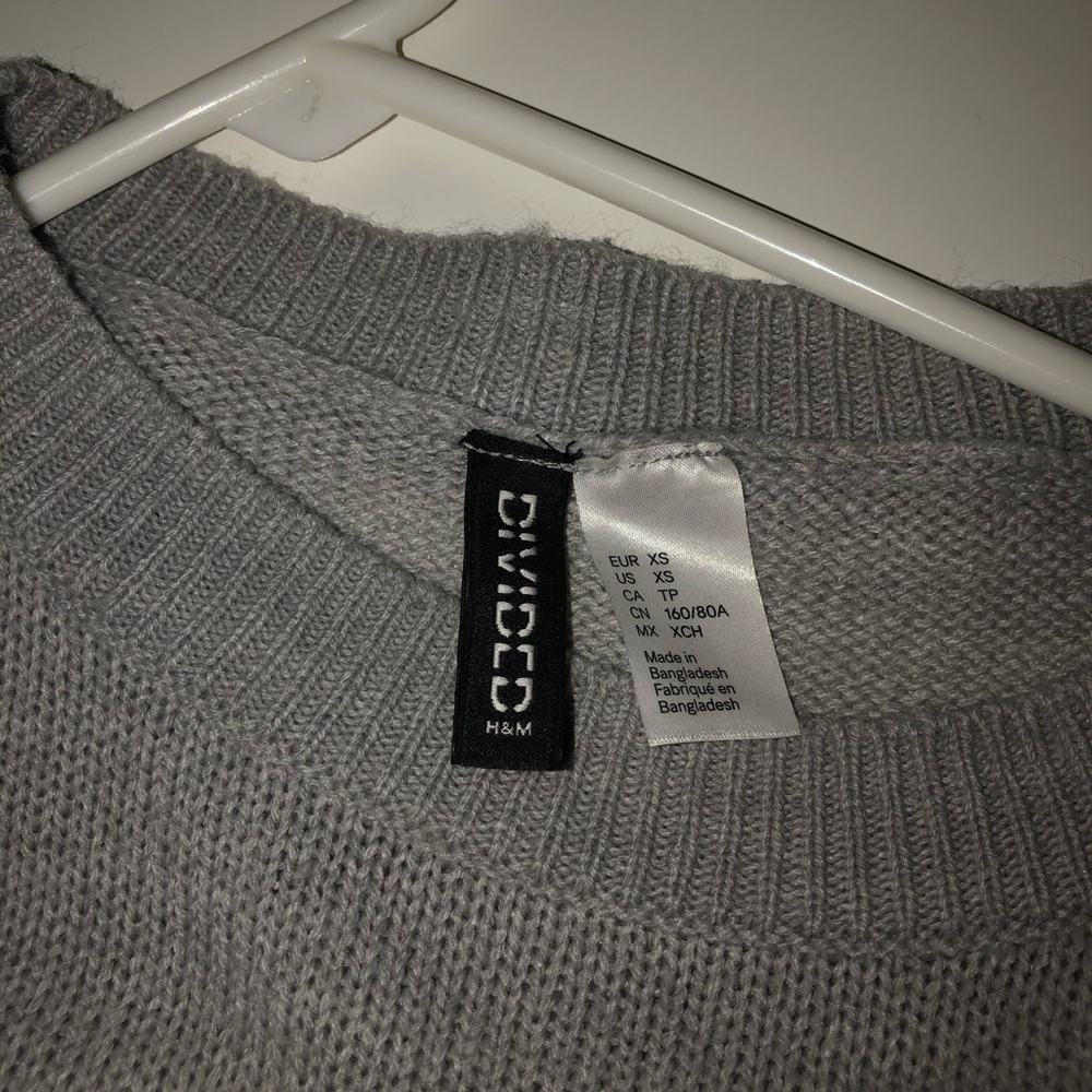 H&M Sweater - Picture 2 of 2